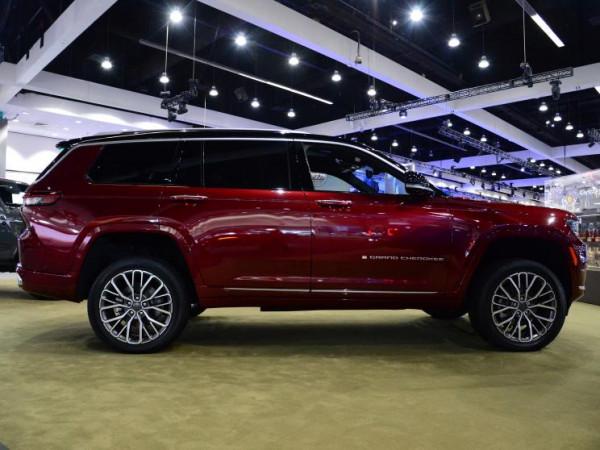 車長超過5.2米，軸距超過3米，詳細圖解大切諾基L