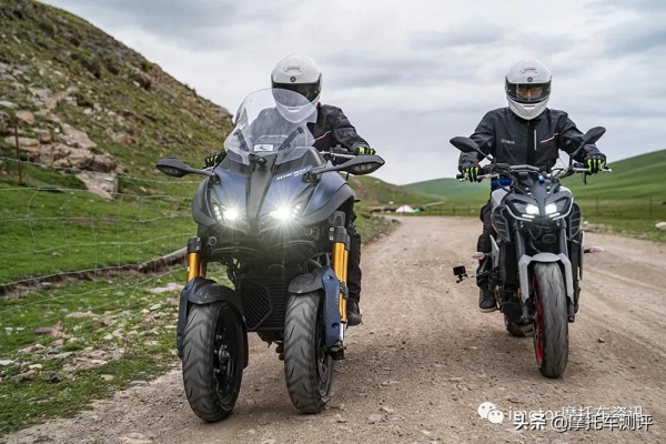 顛覆印象，敦煌試駕雅馬哈倒三輪NIKEN