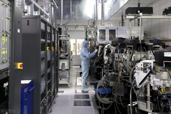 中國應從俄羅斯科研體系學什麼？從兩篇光學研究論文談起