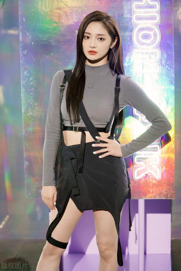 周潔瓊小姐姐好美啊