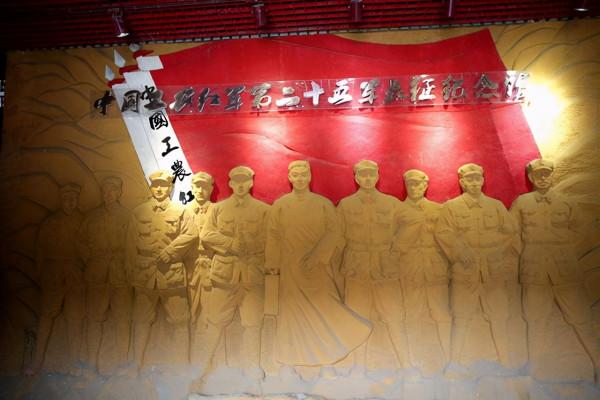 1955年,中將對兩位上將說,戰士是上將我班長才中將,這兵怎麼帶 1955年,中將對兩位上將說,戰士是上將我班長才中將,這兵怎麼帶