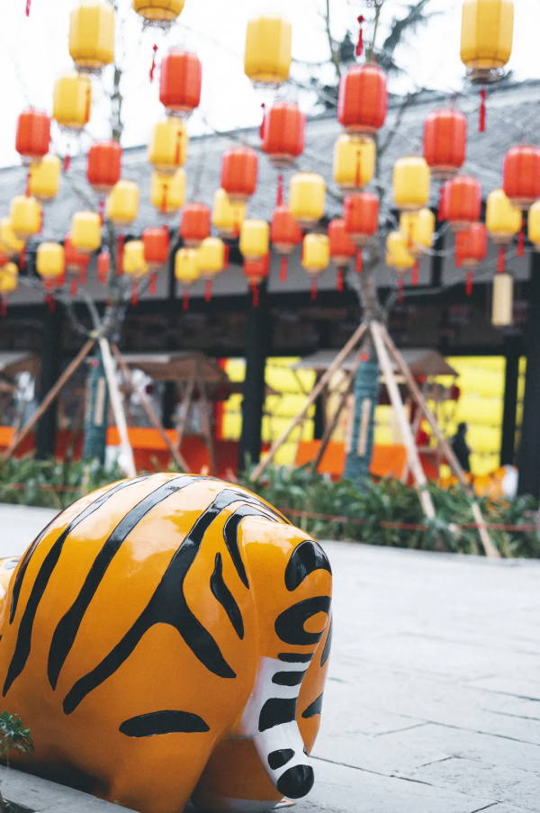 據說，對著城廂的萌虎數一數，虎年就會有虎福