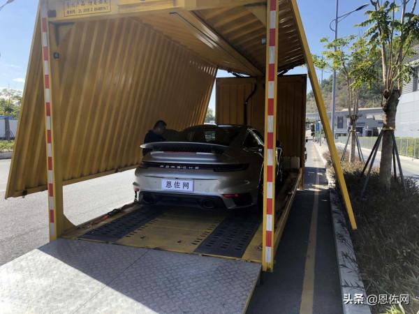 270多萬買了臺頂配911，2022款Turbo S，2秒7破百，不輸千萬級超跑