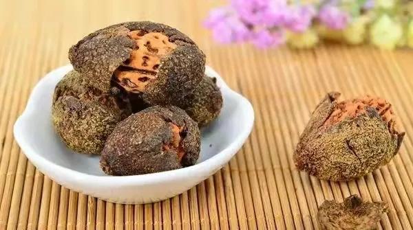 雲南的各種奇葩水果，吃法獨特，我還能叫出17種，都認識算你厲害