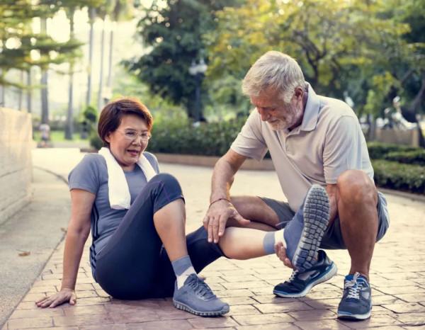 體內肝血不足的3種異常表現，如果你沒有，說明你肝臟健康