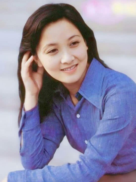 樂韻去世26年,退出《紅樓夢》成就鄧婕,騙她的羅烈下場怎麼樣? 樂韻去世26年,退出《紅樓夢》成就鄧婕,騙她的羅烈下場怎麼樣?