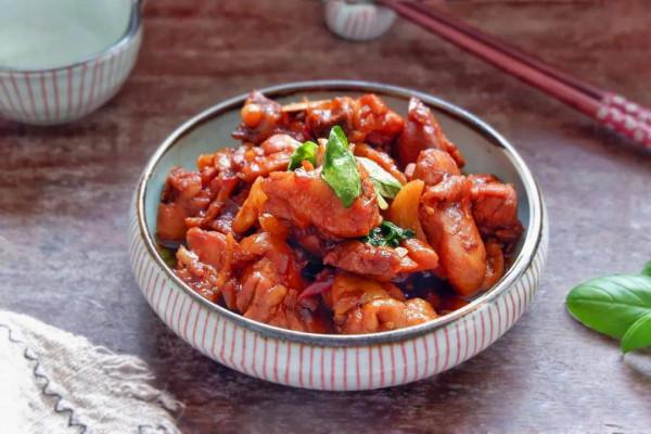 入冬後吃啥都不如吃雞,價格便宜,家常做法,營養解饞 入冬後吃啥都不如吃雞,價格便宜,家常做法,營養解饞