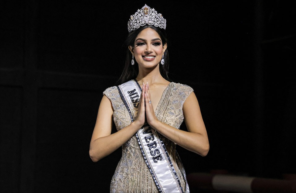 21歲印度美女獲“環球小姐”冠軍!穿水鑽裙戴鑽石皇冠,好驚豔啊 21歲印度美女獲“環球小姐”冠軍!穿水鑽裙戴鑽石皇冠,好驚豔啊