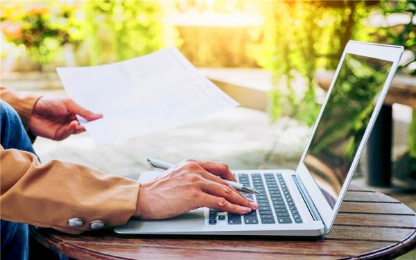 人到中年一無所有,有哪些可以白手起家的創業途徑?推薦這幾種 人到中年一無所有,有哪些可以白手起家的創業途徑?推薦這幾種