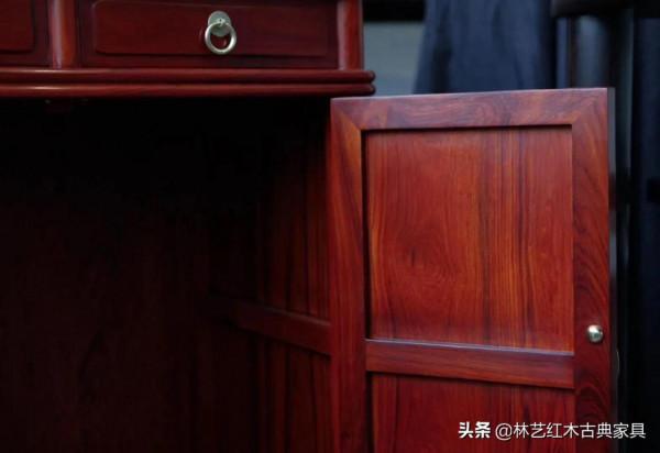 尚比亞紫檀萬字格茶水櫃