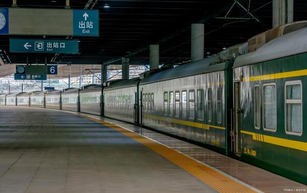 火車上賣東西的順口溜，南北方有多個版本，你更喜歡哪一個？