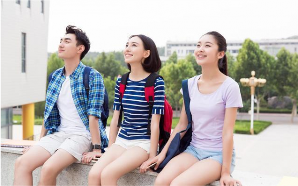 關於“追星”的作文如何寫?不拘一格的講解,寫不一樣的高分作文 關於“追星”的作文如何寫?不拘一格的講解,寫不一樣的高分作文