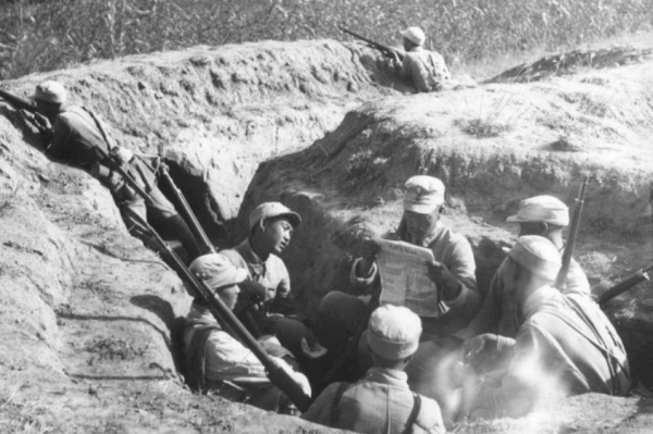 1958年,軍區一首長路過遼寧視察,發現糧庫警衛是犧牲5年戰友 1958年,軍區一首長路過遼寧視察,發現糧庫警衛是犧牲5年戰友