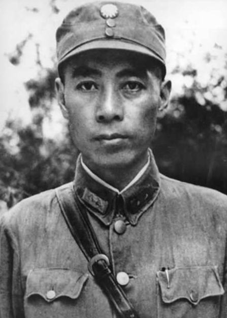 1937年,周恩來勞山遇刺,副官陳友才扮替身犧牲,死時身中20刀 1937年,周恩來勞山遇刺,副官陳友才扮替身犧牲,死時身中20刀