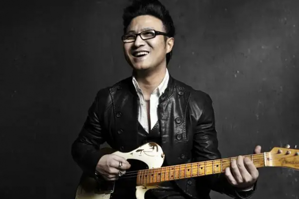 “情場浪子”汪峰，和他背後的五個女人