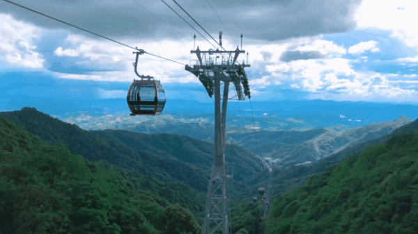 神獸歸籠,旅行終於能提上日程,走江西最長玻璃橋、賞東方羅馬,全部安排! 神獸歸籠,旅行終於能提上日程,走江西最長玻璃橋、賞東方羅馬,全部安排!