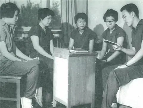 60年代&OpenCurlyDoubleQuote;乒乓世界冠軍&rdquo;：自願搬進養老院，除夕夜在廁所遺憾離世