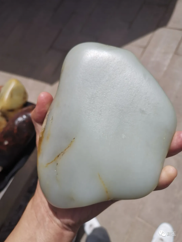 國慶假期去和田巴扎買玉,市場情況是這樣的…… 國慶假期去和田巴扎買玉,市場情況是這樣的……