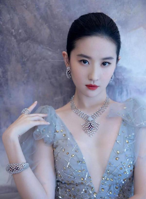 劉亦菲 劉詩詩 唐嫣 楊冪仙劍四美每一位都是傾國傾城 劉亦菲 劉詩詩 唐嫣 楊冪仙劍四美每一位都是傾國傾城