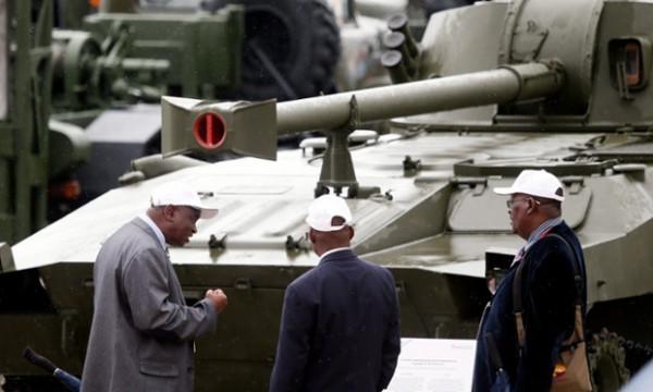 曾經的俄羅斯是個爛攤子，普京如何讓其涅磐重生？看普京的5板斧