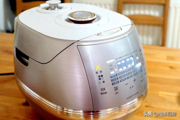 天冷，用羊排做這鍋燜飯，又香又糯太好吃了！網友：想來蹭飯