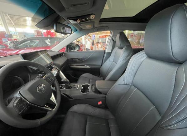 豐田凌放實車正式到店,年輕態外觀,燃油/混動任選,競爭冠道 豐田凌放實車正式到店,年輕態外觀,燃油/混動任選,競爭冠道