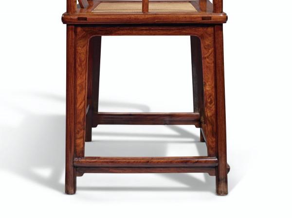 券口窄細、扶手不出頭,又見黃花梨垂手圈椅 券口窄細、扶手不出頭,又見黃花梨垂手圈椅