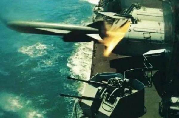 051驅逐艦對戰大和號戰列艦一擊必殺?有顆花生米也不會醉成這樣 051驅逐艦對戰大和號戰列艦一擊必殺?有顆花生米也不會醉成這樣