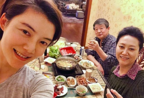 王麗雲：成名路上有淚，堅決不復婚，今女兒也步了她後塵