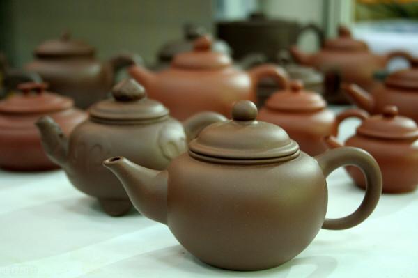 五十元的紫砂壺能不能用來喝茶?對人體有沒有危害? 五十元的紫砂壺能不能用來喝茶?對人體有沒有危害?