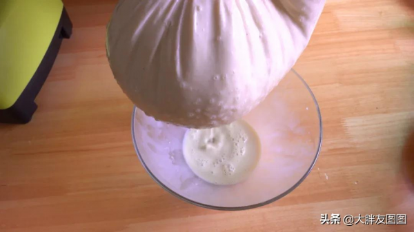 沒有石膏,沒有內脂,一種常見的調味料就能點出豆腐 沒有石膏,沒有內脂,一種常見的調味料就能點出豆腐