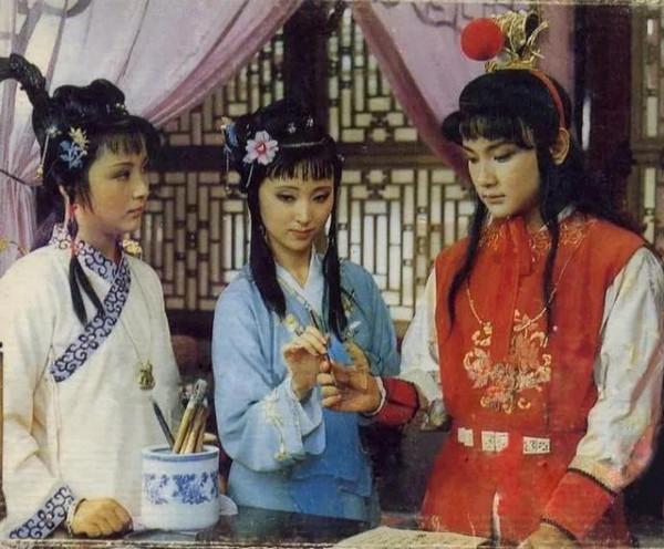 人到中年，再讀紅樓，一把辛酸