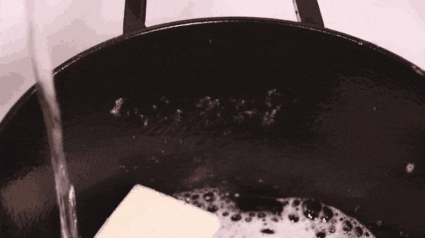 一口帶翅的鍋,進烤箱入火海 一口帶翅的鍋,進烤箱入火海