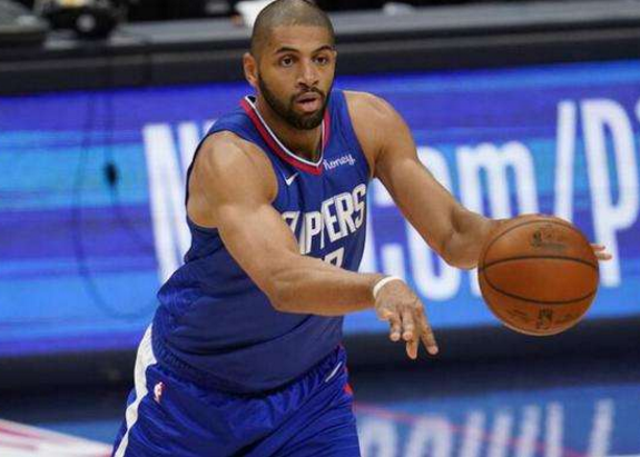 小前鋒x2，無限搖擺