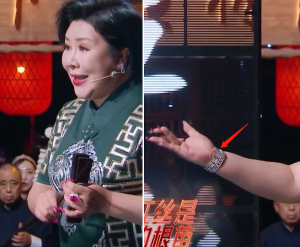 郭德綱老婆戴粉色鴿子蛋唱戲！3個鐲子全是鑽石，指甲豔麗太搶眼
