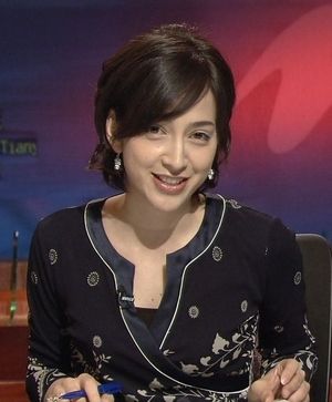 38歲政界王子娶日本第一美人,因首相選舉只得一票,急於變老 38歲政界王子娶日本第一美人,因首相選舉只得一票,急於變老