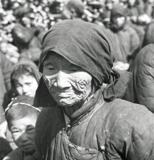 人類為何不敢同類相食?一旦染上致死率100%,揭露人類基因的秘密 人類為何不敢同類相食?一旦染上致死率100%,揭露人類基因的秘密