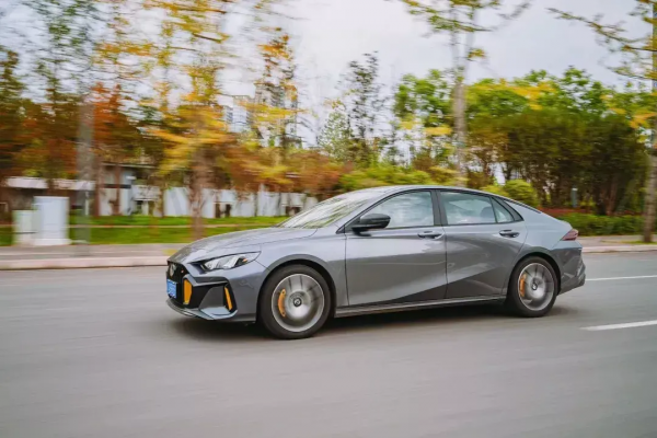 2021年最棒的新車是哪款？我留10個選項給你挑