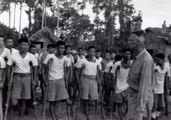 國軍裝備最好的新1軍，首任軍長為何是鄭洞國，而非邱清泉？
