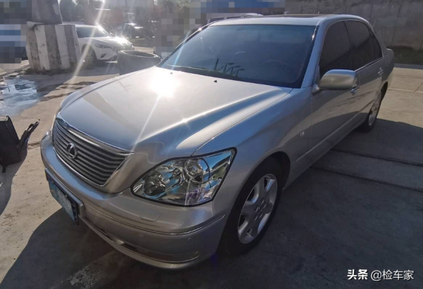 當年百萬雷克薩斯LS430如今值12萬嗎？看車後買家果斷拿下