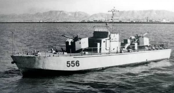 南海艦隊截獲一封情報，周恩來看後深吸一口氣，連忙給葉帥打電話