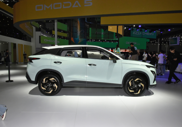 奇瑞設計補課，新SUV排隊下線，媲美長安UNI-K！先給外國人嚐鮮