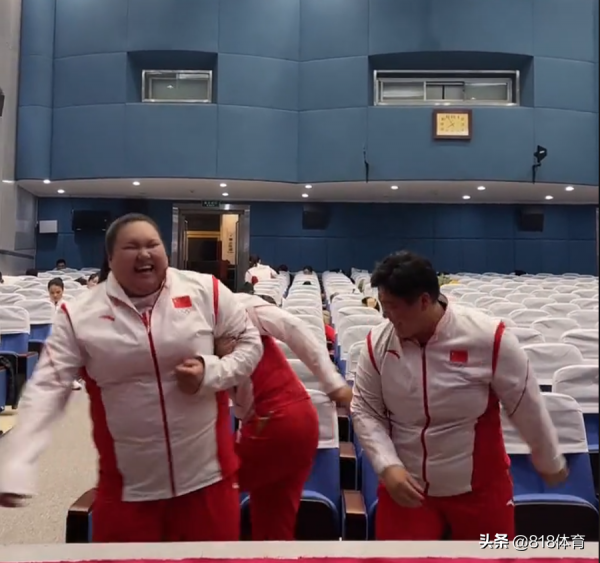 皮!鞏立姣李雯雯劉詩穎組半噸組合,舉重鉛球冠軍把標槍冠軍撞飛了 皮!鞏立姣李雯雯劉詩穎組半噸組合,舉重鉛球冠軍把標槍冠軍撞飛了