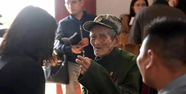 102歲&OpenCurlyDoubleQuote;水上英雄&rdquo;陳訓楊，復員返鄉，隱藏戰功60多年