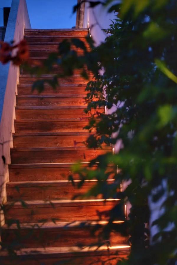 且聽風吟 靜觀雲居