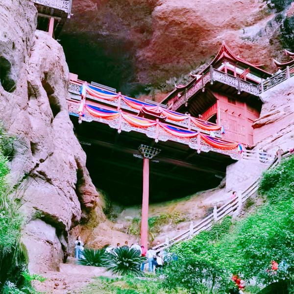 &OpenCurlyDoubleQuote;廟堅強&rdquo;！靠一根柱子支撐875年的甘露巖寺，還被日本模仿過