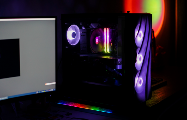 南亞顆粒也這麼猛？輕鬆上4000MHz！七彩虹CVN捍衛者記憶體上手體驗