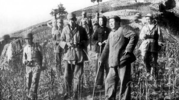 1984年賀子珍病逝，上海市委請示葬禮的規格，鄧小平一句話定調