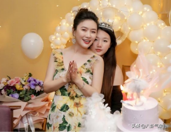 王志文的緋聞女友，守寡６年成隱形富婆，田海蓉的人生不簡單