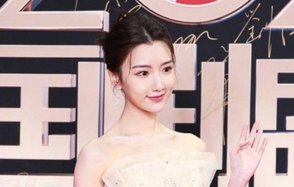 國劇盛典來襲,85花不見蹤跡,95花撐不起場,宋祖兒全程黑臉 國劇盛典來襲,85花不見蹤跡,95花撐不起場,宋祖兒全程黑臉